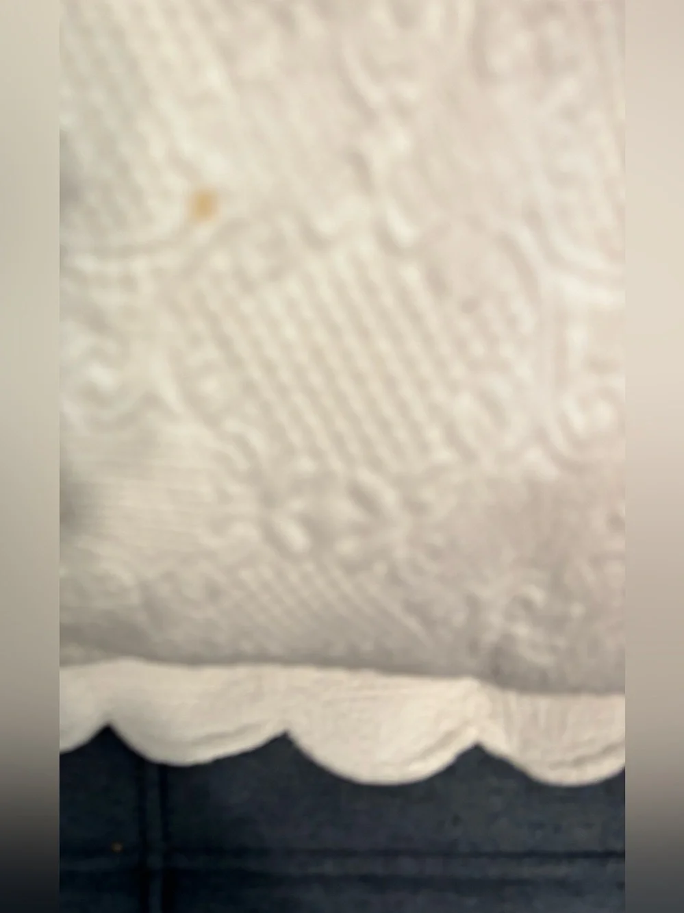 2000s  Locama Quilted Pillow Sham Scalloped Edge White Coverlet  27” X 22.5”